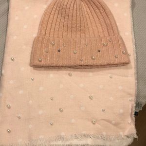 Ann Taylor hat&scarf set; New/tags still attached
